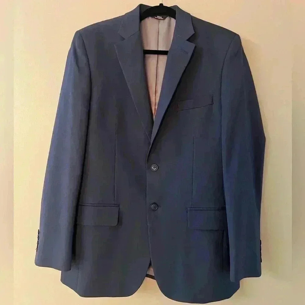 HAGGAR TAILORED FIT
TRAVEL PERFORMANCE SUIT 38R
